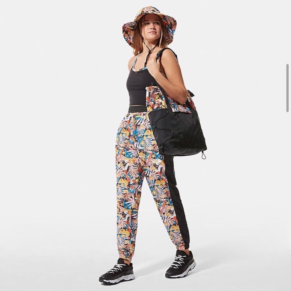 THE NORTH FACE Hydrenaline IWD Floral Jogger Pants Size Medium
